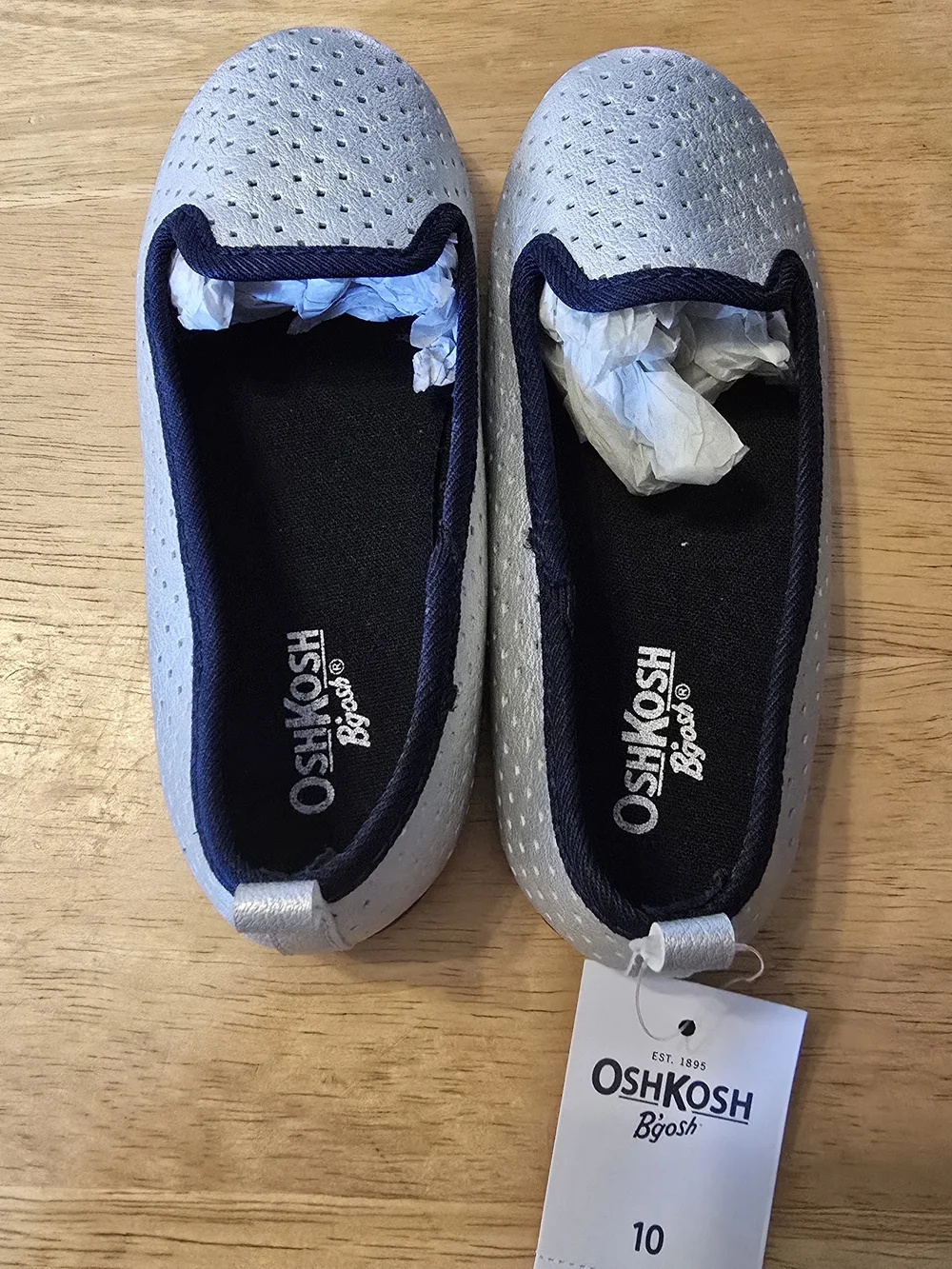 OshKosh B'gosh Girls' Silver Gray Slip-On Shoes Blue Trim - NWT Size 10